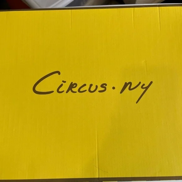 Circus Ivory Lace-Up Boots - Picture 8 of 9